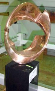 Wolfgang Lamché Ovale Lucido Bronze poliert Auflage 8 Ex. Höhe ca. 40 cm ohne Sockel