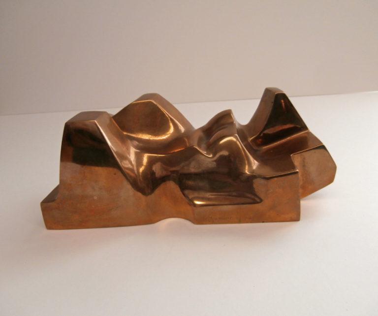 Pierre Schumann Carrara liegend weiblich Bronzeskulptur
