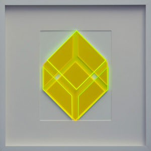Klaus Joas, KUB 3D II, 2022, Lichtverstärkendes Acrylglas, 50 x 50 cm, Unikat