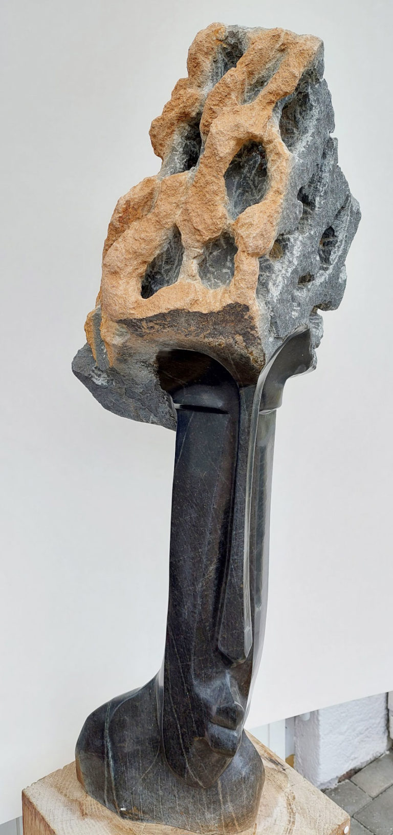Thomas Zinyeka Head Springstone 81 x 12 cm Unikat